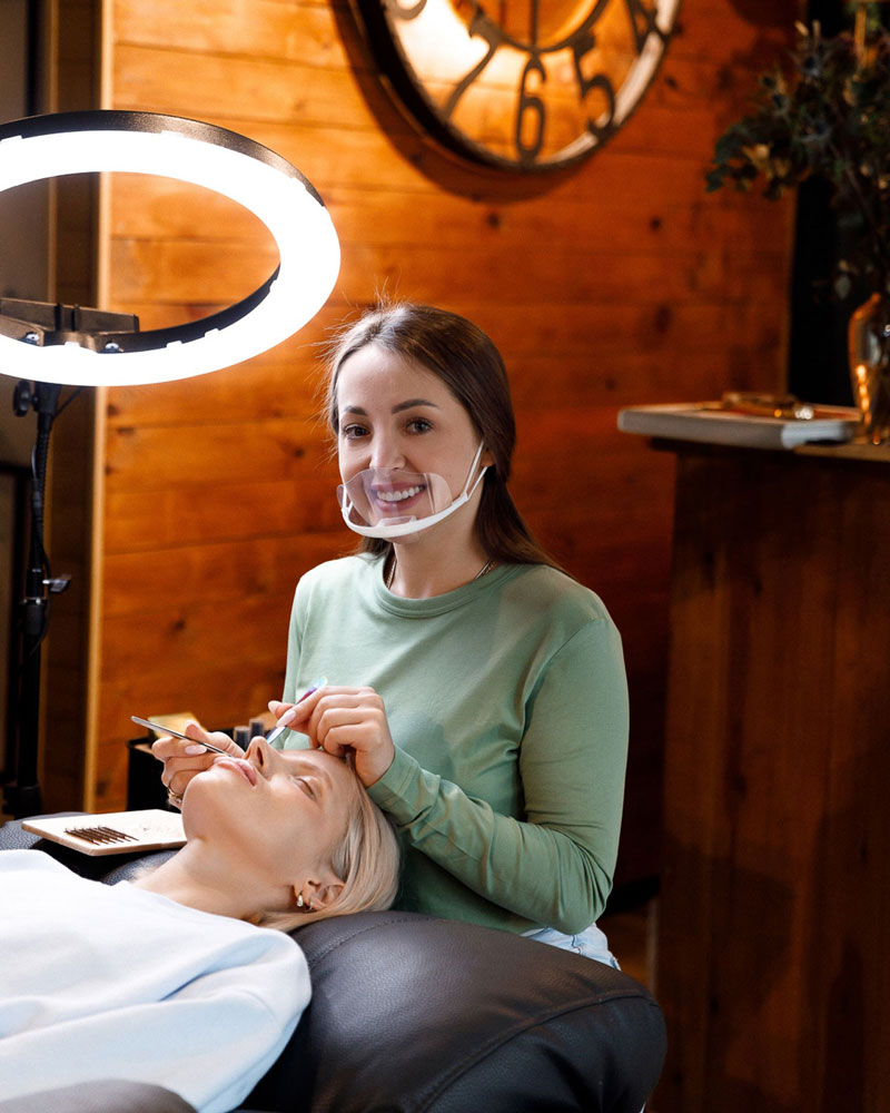 Experte en extensions de cils