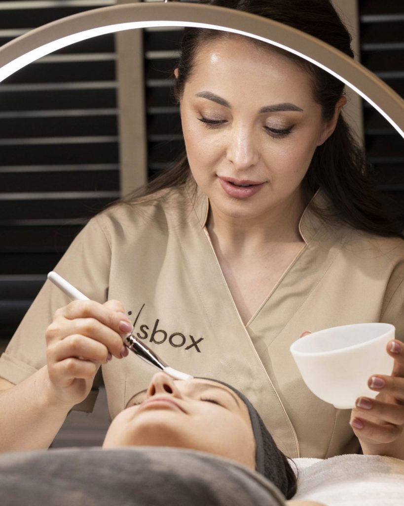 Soins de visage professionnels à Bruxelles – Atelier du Visage Cilsbox